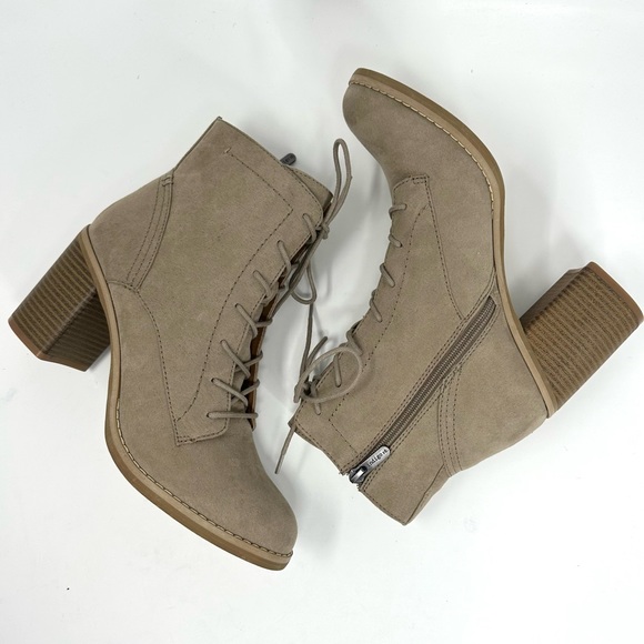 Indigo Rd Fabre Women's Fashion Boot - Picture 13 of 16